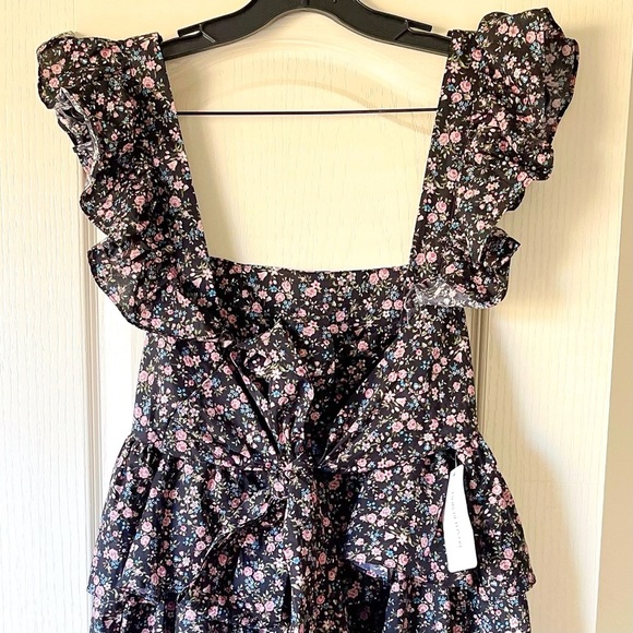 Selkie Garden Song Weekender Floral Ruffle Jumpsuit Black Pink Large NWT - Picture 7 of 8